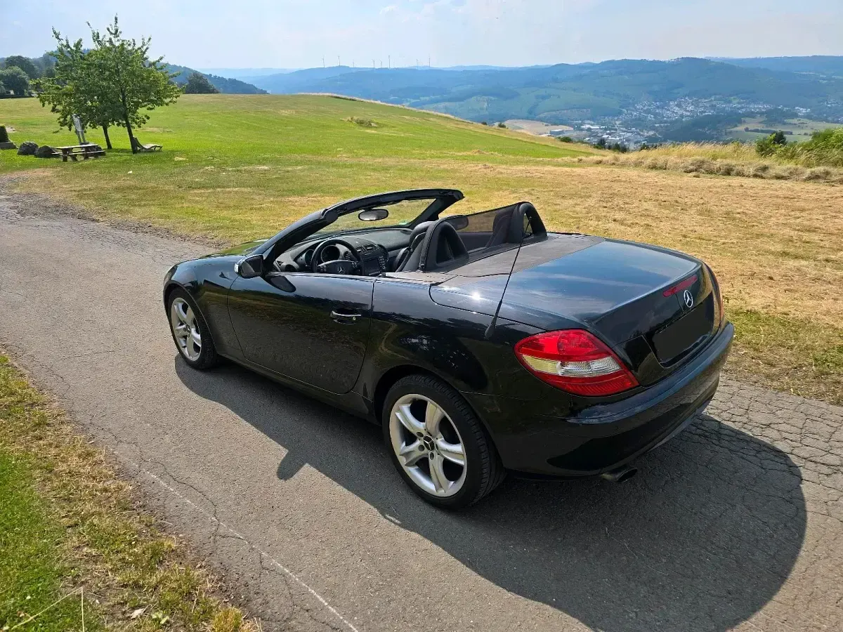 Gebraucht Mercedes SLK200 163 PS (119 kW) 2006 Schwarz Cabrio