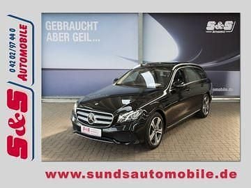 Schwarz Gebraucht 2018 Mercedes E400 Avantgarde Kombi | 27.990 € (Superpreis) - Bild 1/4