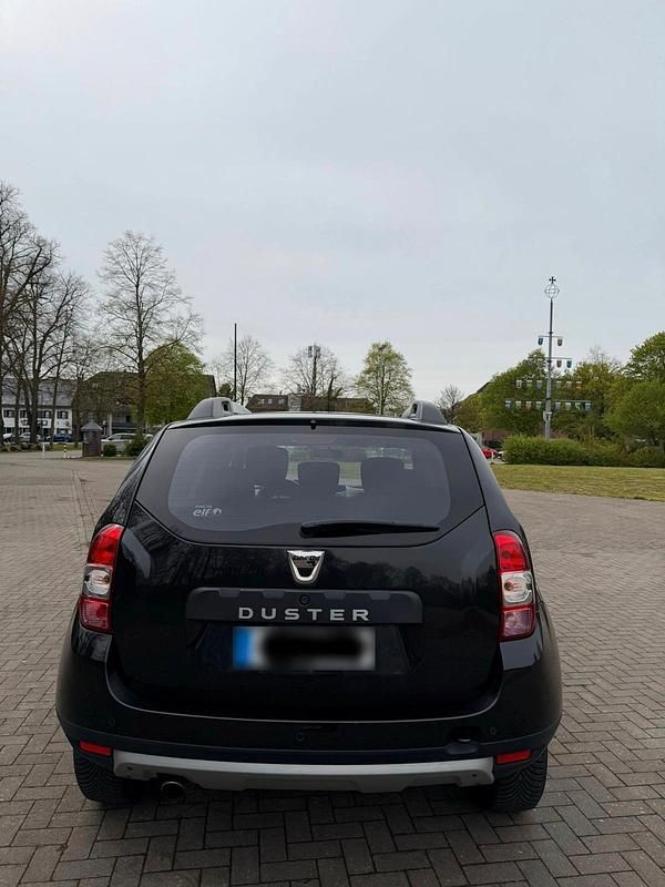 Gebraucht Dacia Duster 114 PS (83 kW) 2017 Schwarz SUV