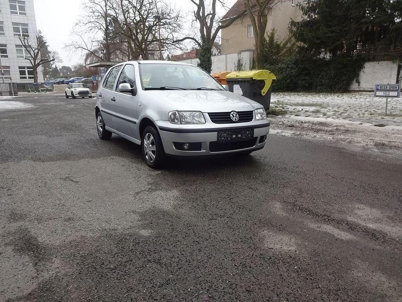 Gebraucht VW Polo Conceptline 60 PS (44 kW) 2001 Grau Limousine