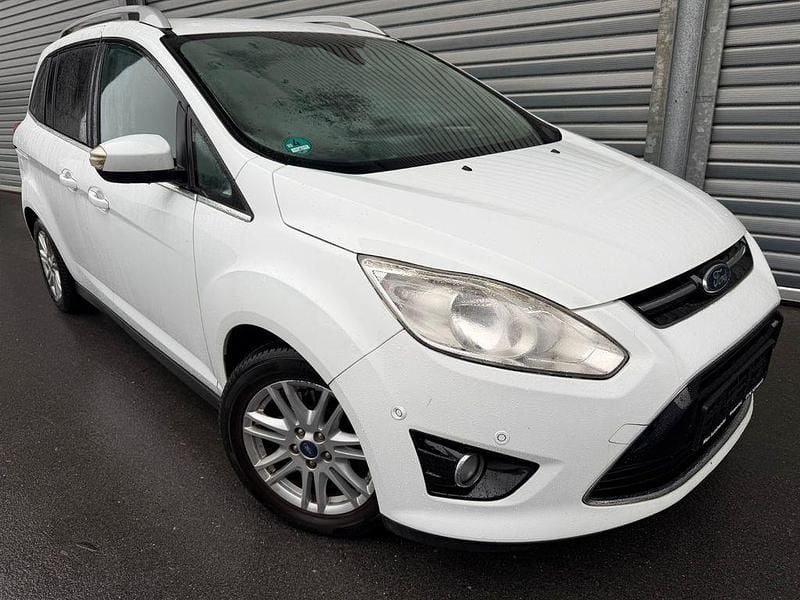 Weiß Gebraucht 2013 Ford Grand C-Max Titanium Van / Kleinbus | 6.500 € (Fairer Preis) - Bild 1/4