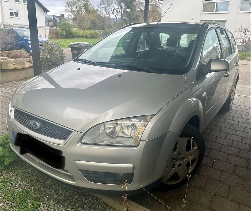 Gebraucht Ford Focus Ambiente 101 PS (74 kW) 2007 Grau Kombi