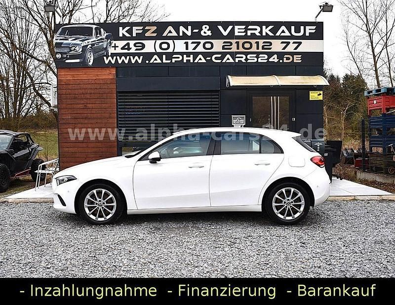 Gebraucht Mercedes A250 160 PS (117 kW) 2021 Weiß Limousine