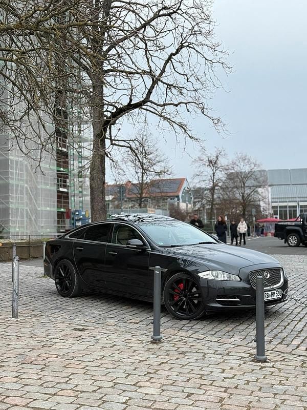 Gebraucht Jaguar XJ 275 PS (202 kW) 2011 Grau Limousine