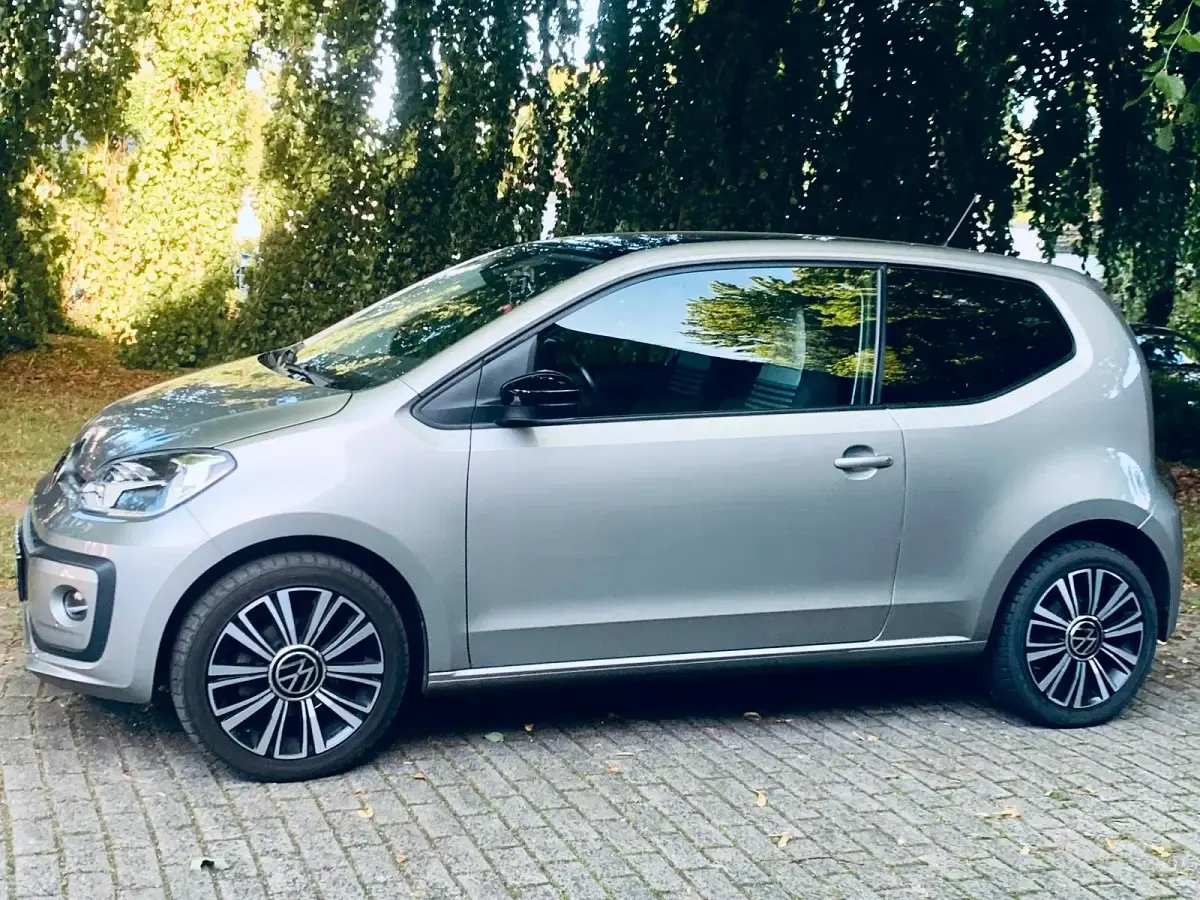 Gebraucht VW up! Style 60 PS (44 kW) 2020 Silber Kleinwagen