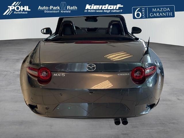 Neu Mazda MX5 Exclusive 132 PS (97 kW) 2025 Grau Cabrio