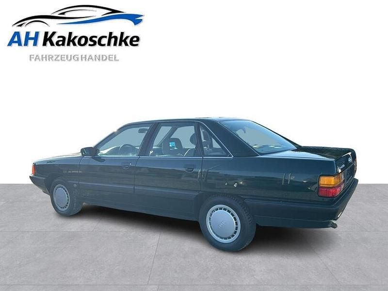 Second-hand Audi 100 90 CP (66 kW) 1990 Verde Berlinǎ