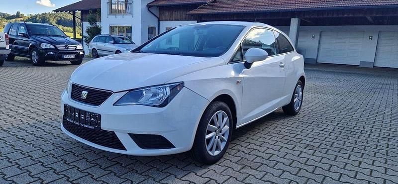Weiß Gebraucht 2012 Seat Ibiza SC Stylance Kleinwagen | 2.450 € (Fairer Preis) - Bild 1/4