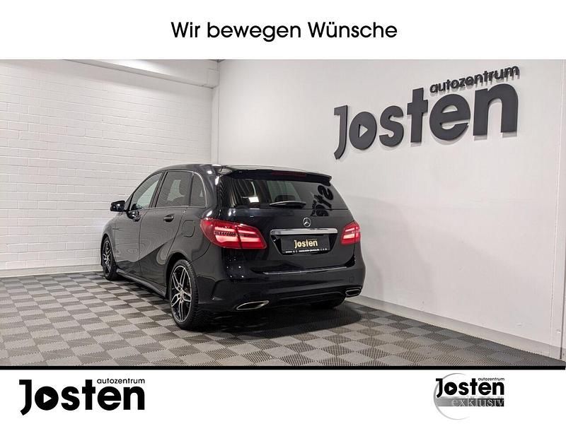 Gebraucht Mercedes B200 AMG line 156 PS (114 kW) 2016 Schwarz (kosmosschwarz  metalliclack) Van / Kleinbus