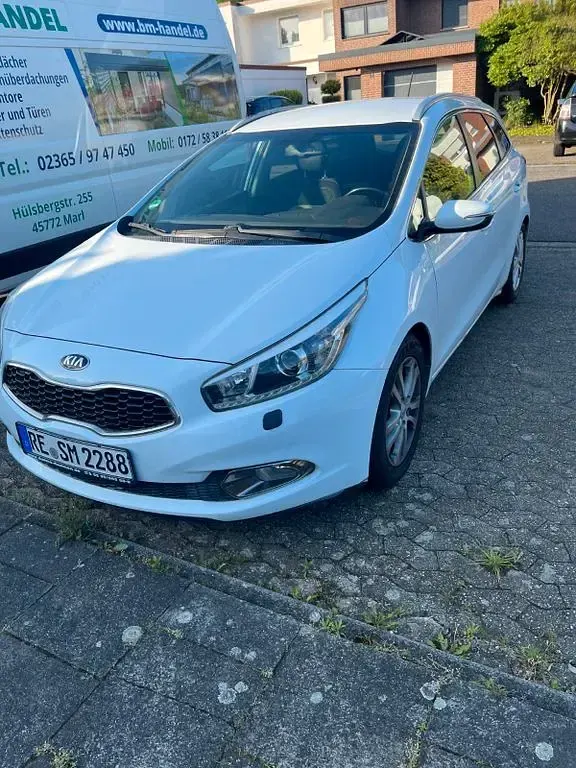 Usado Kia Ceed 135 CV (99 kW) 2014 Blanco Utilitario