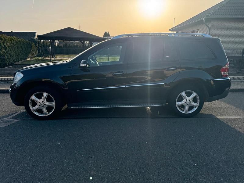 Gebraucht Mercedes GL320 224 PS (164 kW) 2007 Schwarz SUV