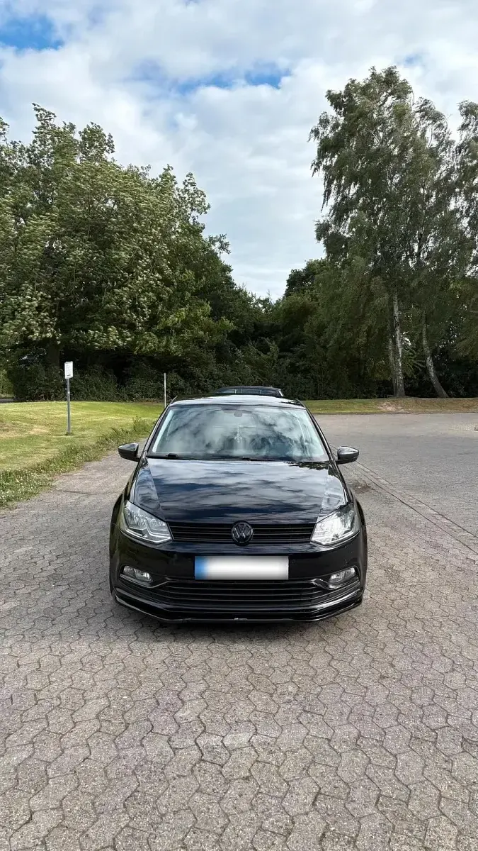 Gebraucht VW Polo 90 PS (66 kW) 2015 Schwarz Kleinwagen
