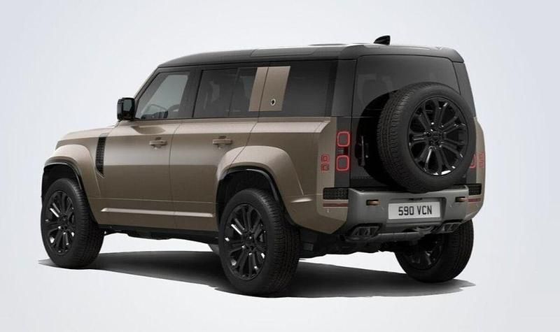 Neu Land Rover Defender 635 PS (467 kW) 2026 Braun SUV