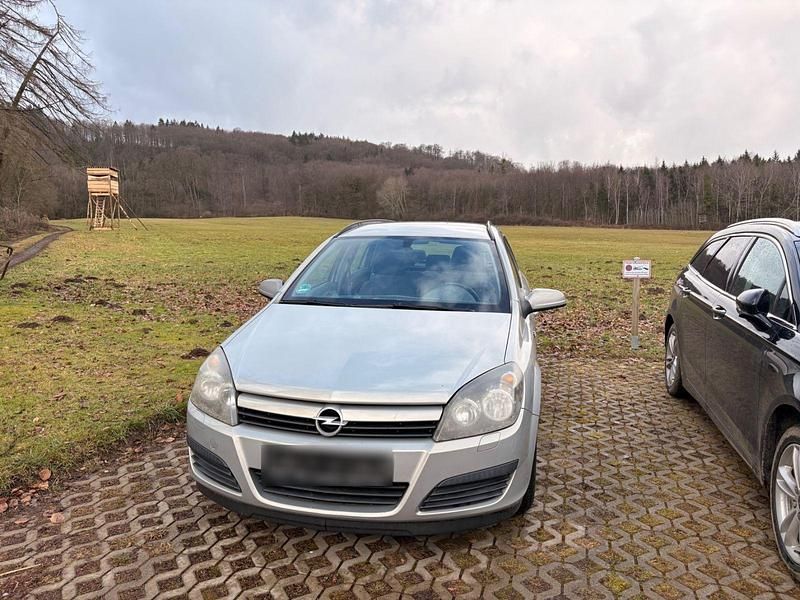 Gebraucht Opel Astra 106 PS (77 kW) 2004 Silber Limousine