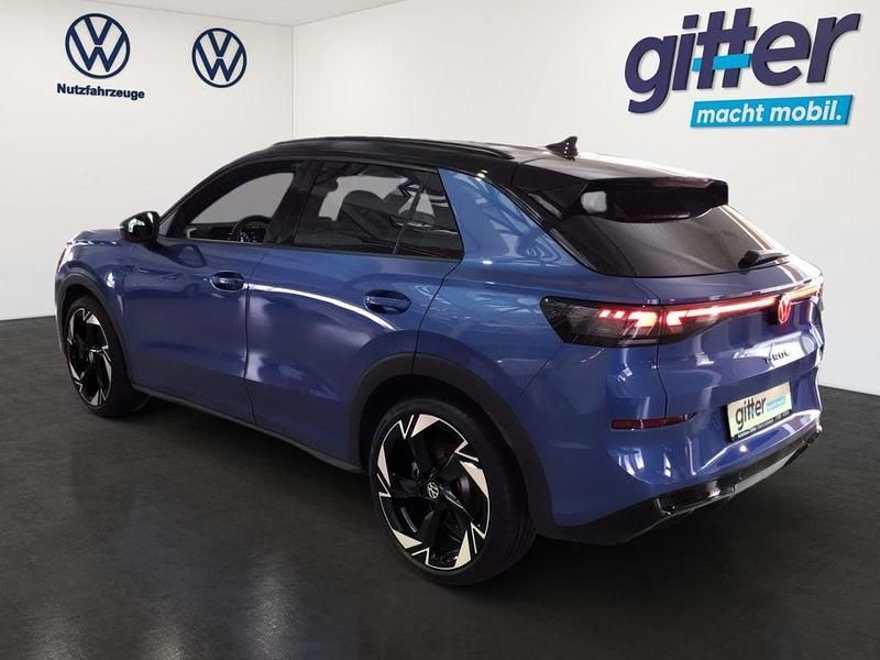 Neu VW T-Roc R-line 150 PS (110 kW) 2025 Celestial blue metallic SUV