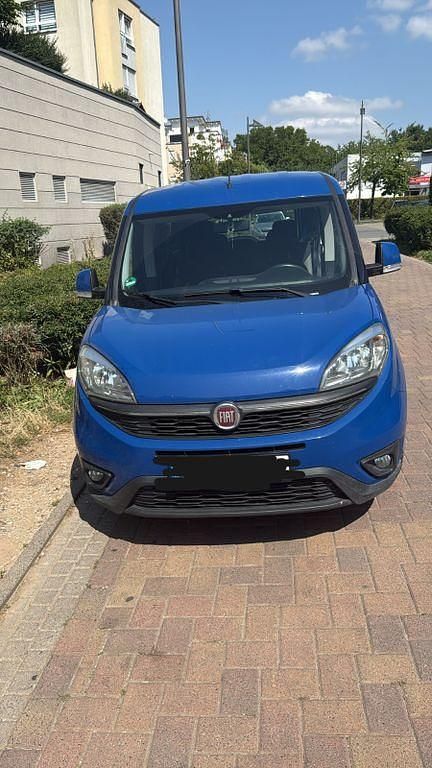 Blau Gebraucht 2014 Fiat Doblò Lounge Van / Kleinbus | 6.400 € (Guter Preis) - Bild 1/4