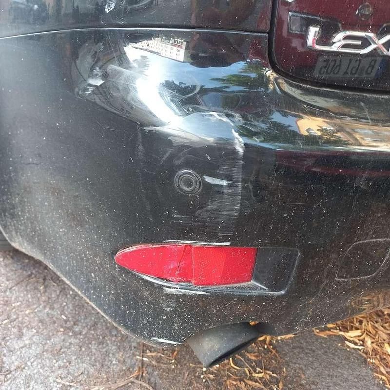 Schwarz Gebraucht 2008 Lexus IS250 Limousine | 2.000 € - Bild 1/4