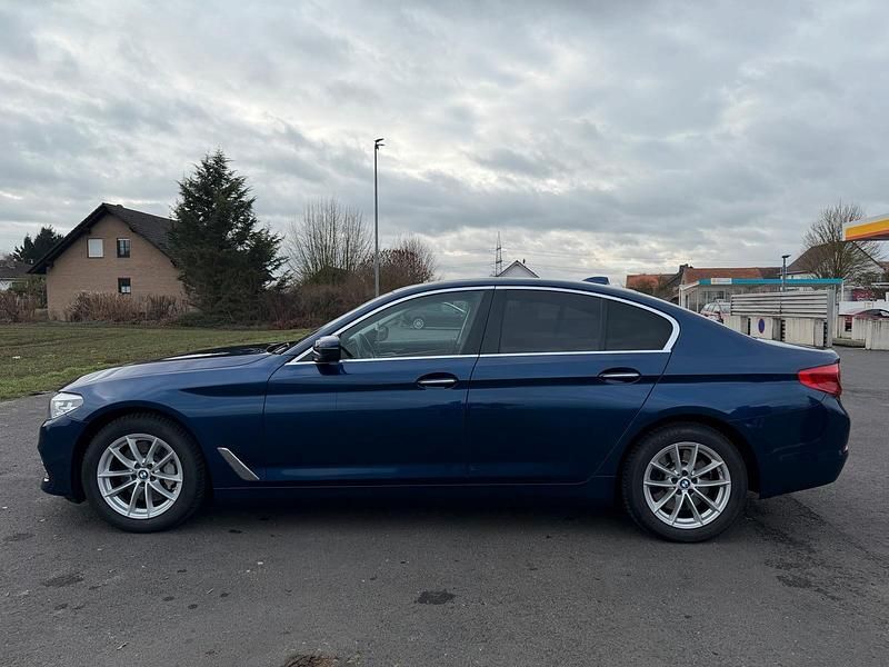 Gebraucht BMW 530 265 PS (194 kW) 2017 Blau Limousine