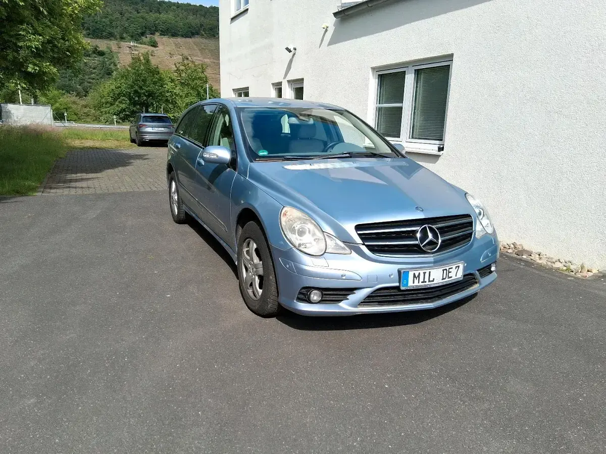 Gebraucht Mercedes R350 224 PS (164 kW) 2009 Blau Van / Kleinbus