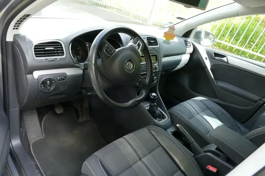 Gebraucht VW Golf VII Match 86 PS (63 kW) 2012 Grau Limousine