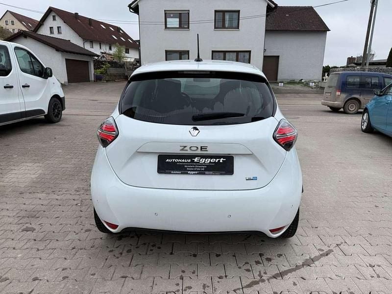 Second-hand Renault Zoe Intens 50 kW (69 CP) 2022 Alb Hatchback
