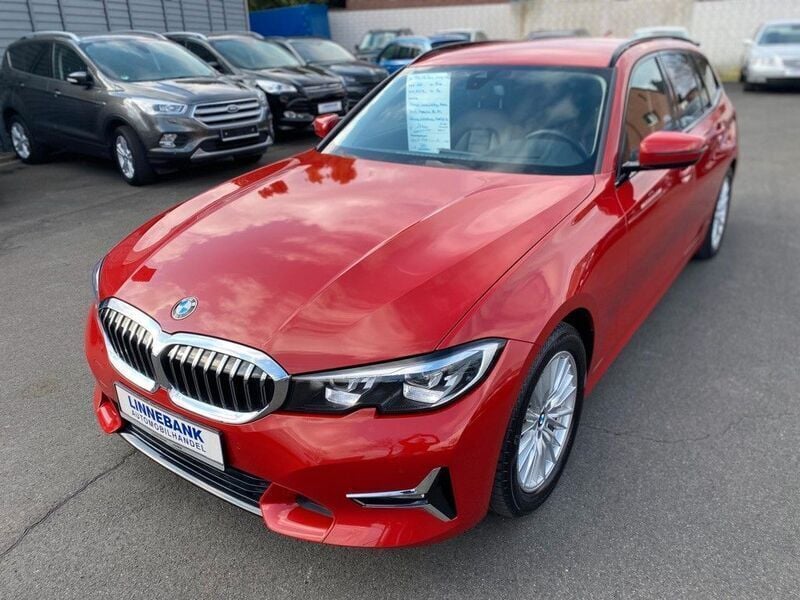 Rot Gebraucht 2021 BMW 318 Luxury Line Kombi | 25.950 € (Guter Preis) - Bild 1/4