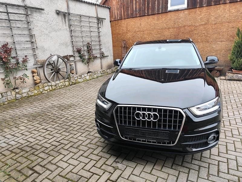 Gebraucht Audi Q3 S-Line 140 PS (102 kW) 2013 Schwarz SUV