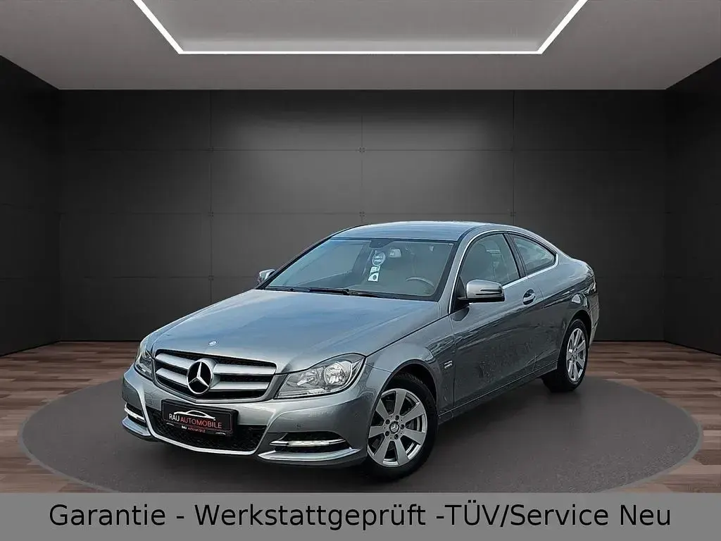 Gebraucht Mercedes C220 170 PS (125 kW) 2011 Silber Coupé