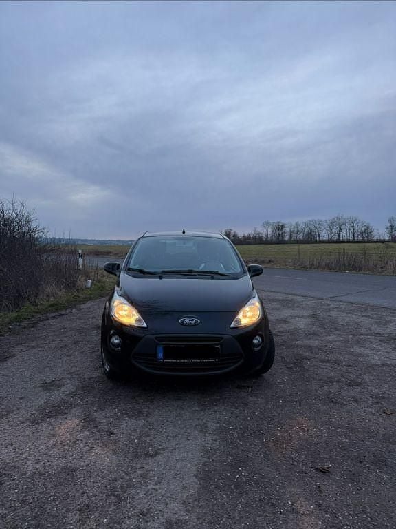 Gebraucht Ford Ka Ambiente 69 PS (50 kW) 2015 Schwarz Kleinwagen