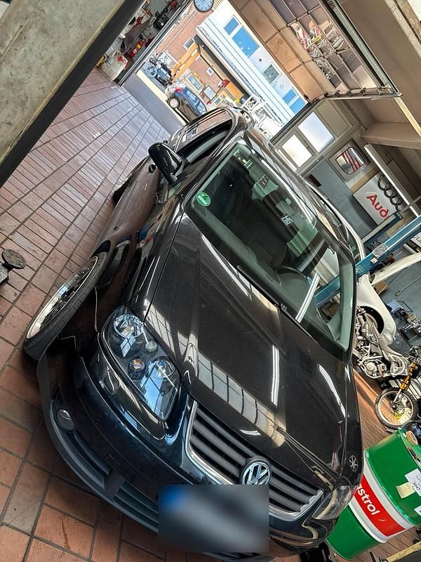 Gebraucht VW Touran 150 PS (110 kW) 2004 Schwarz Van / Kleinbus