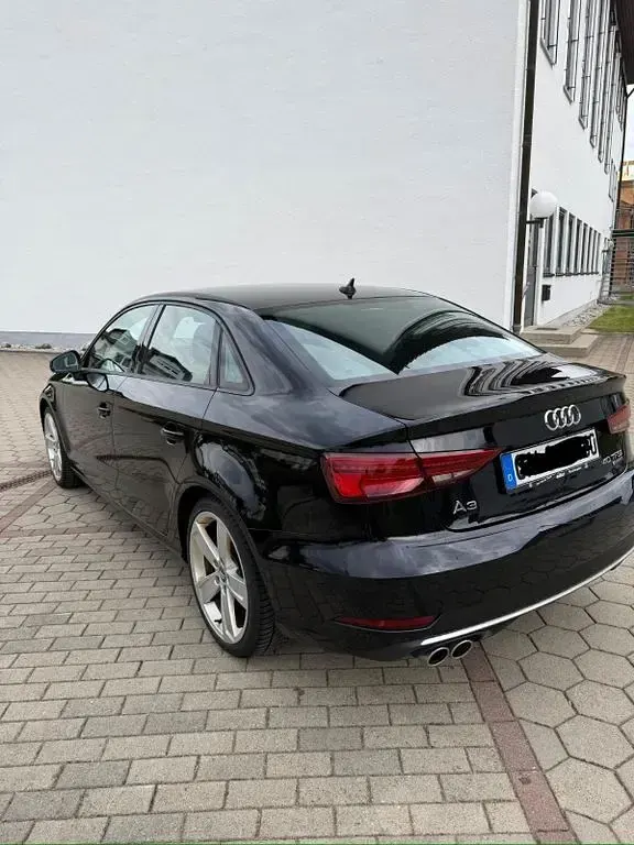 Gebraucht Audi A3 Ambiente 190 PS (139 kW) 2020 Schwarz Limousine