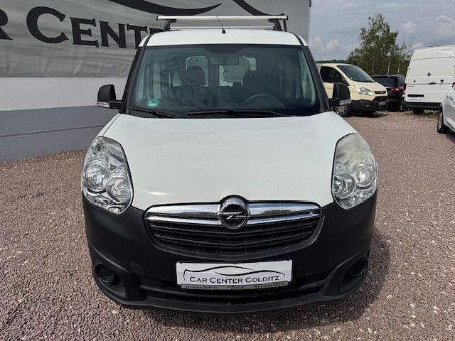 Gebraucht Opel Combo Edition 95 PS (69 kW) 2016 Weiß Van / Kleinbus