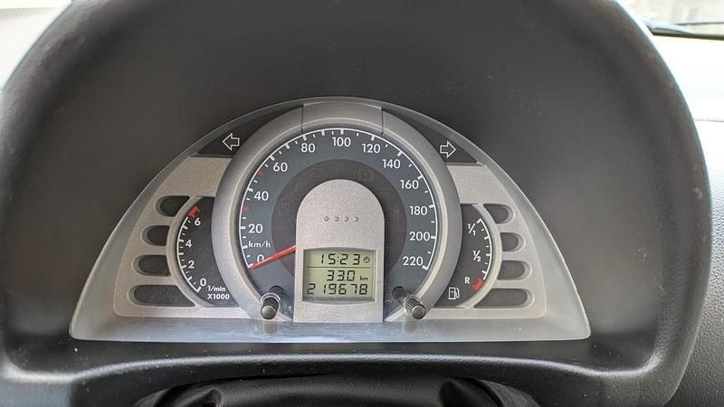 Schwarz Gebraucht 2007 VW Fox Kleinwagen | 1.000 € (Fairer Preis) - Bild 1/4