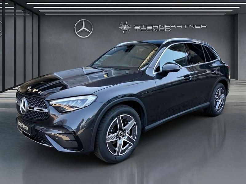 Grau Gebraucht 2024 Mercedes GLC300 AMG SUV | 52.350 € - Bild 1/3