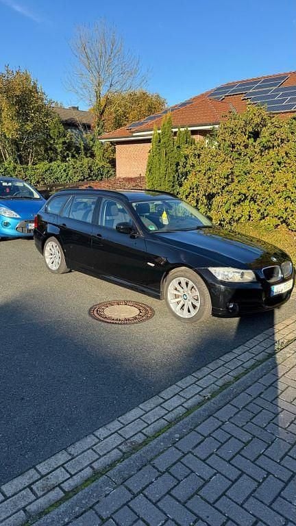 Gebraucht BMW 320 Performance 184 PS (135 kW) 2011 Schwarz Kombi