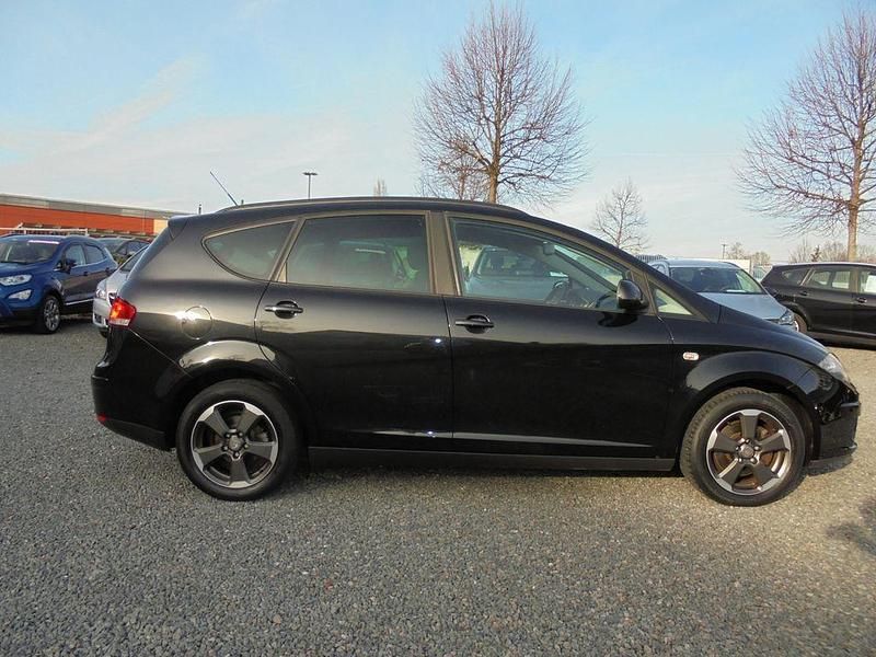 Gebraucht Seat Altea XL 125 PS (91 kW) 2014 Schwarz Van / Kleinbus