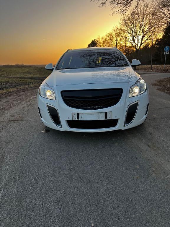 Gebraucht Opel Insignia OPC 325 PS (239 kW) 2009 Weiß Kombi