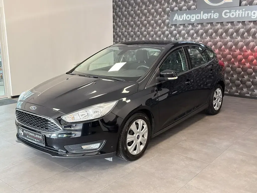Gebraucht Ford Focus Business Edition 101 PS (74 kW) 2015 Schwarz Limousine