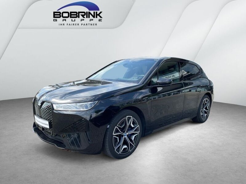 Schwarz Gebraucht 2022 BMW iX SUV | 44.560 € (Teuer) - Bild 1/4
