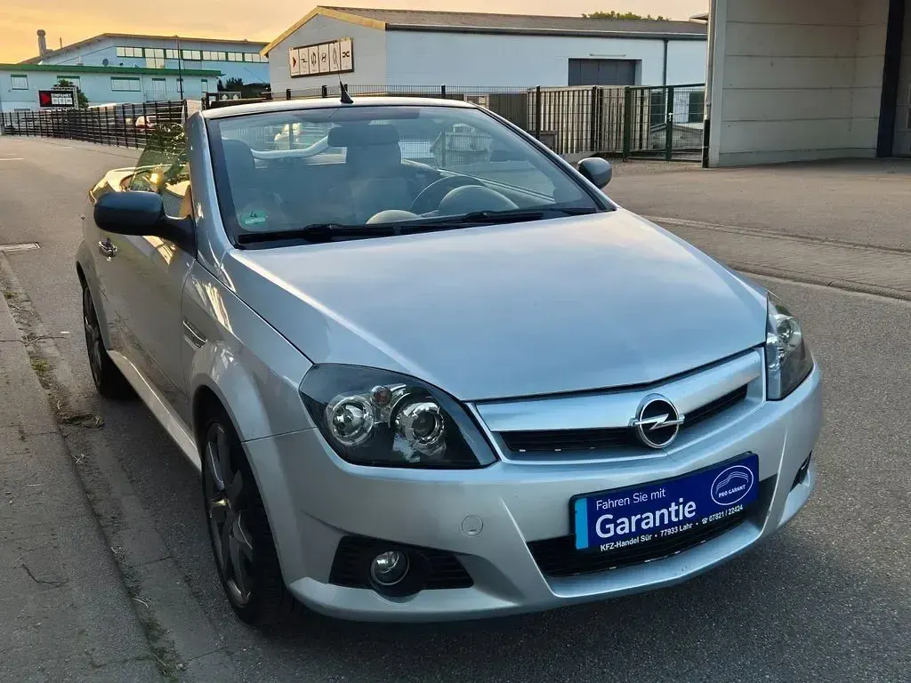 Gebraucht Opel Tigra Sport 90 PS (66 kW) 2005 Silber Cabrio