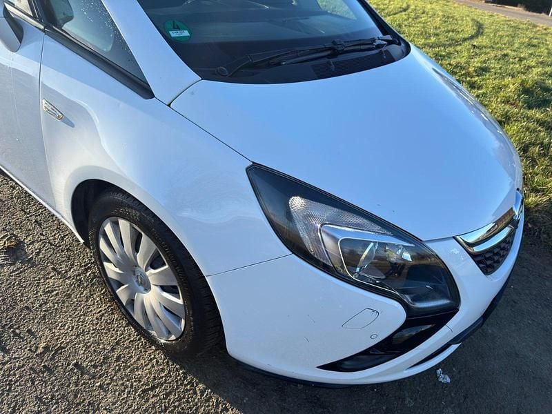 Gebraucht Opel Zafira Tourer 170 PS (125 kW) 2016 Weiß Van / Kleinbus
