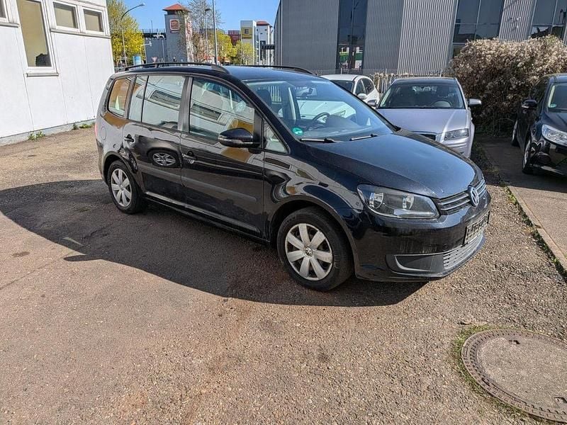 Gebraucht VW Touran Trendline 105 PS (77 kW) 2013 Schwarz Van / Kleinbus
