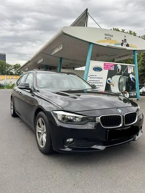 Gebraucht BMW 316 Sport Line 136 PS (100 kW) 2013 Schwarz Limousine