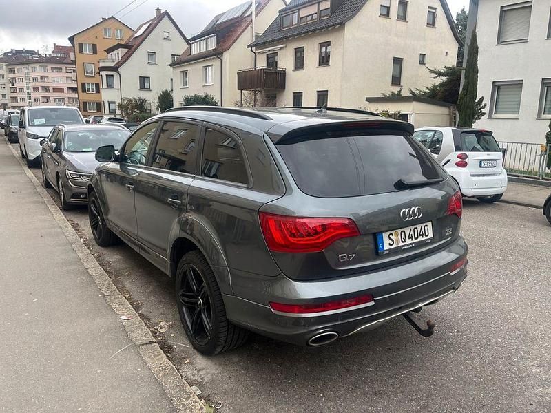 Gebraucht Audi Q7 Sport 245 PS (180 kW) 2014 Grau SUV