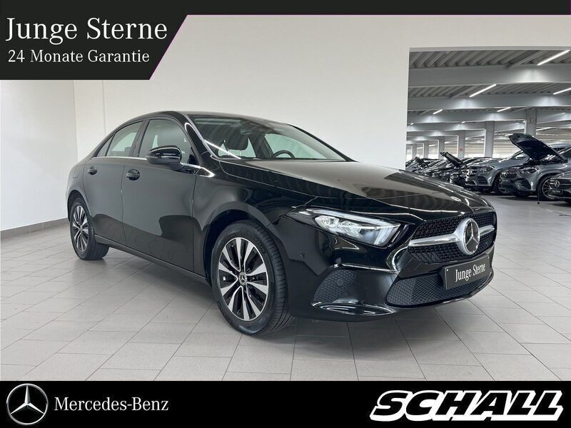 Andere Gebraucht 2022 Mercedes A250 Limousine | 26.329 € (Guter Preis) - Bild 1/4