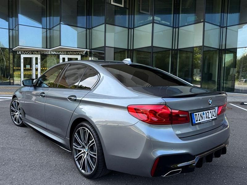 Gebraucht BMW 530 M Performance 265 PS (194 kW) 2017 Grau Limousine