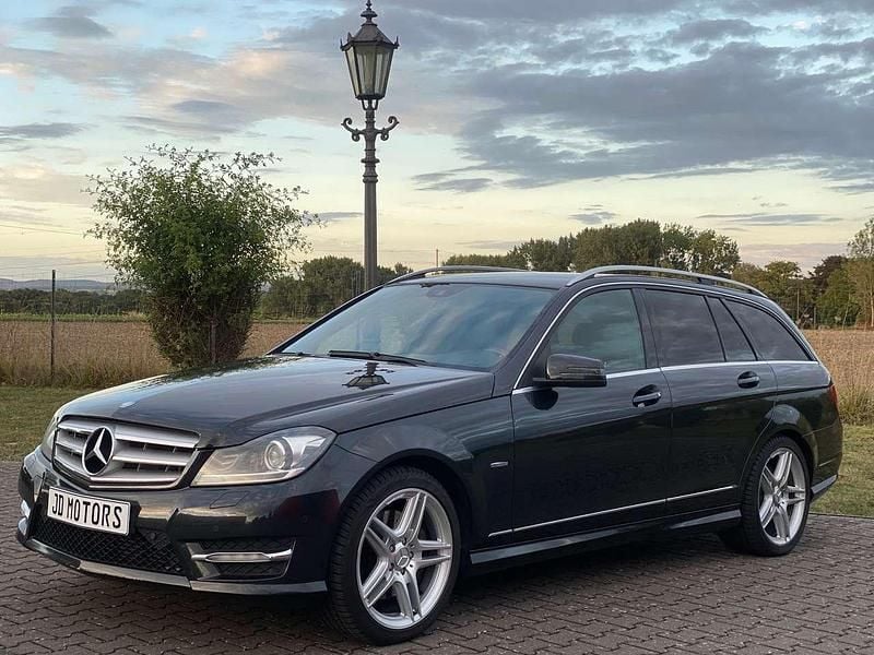 Schwarz Gebraucht 2011 Mercedes C350 AMG Kombi | 8.997 € (Superpreis) - Bild 1/4