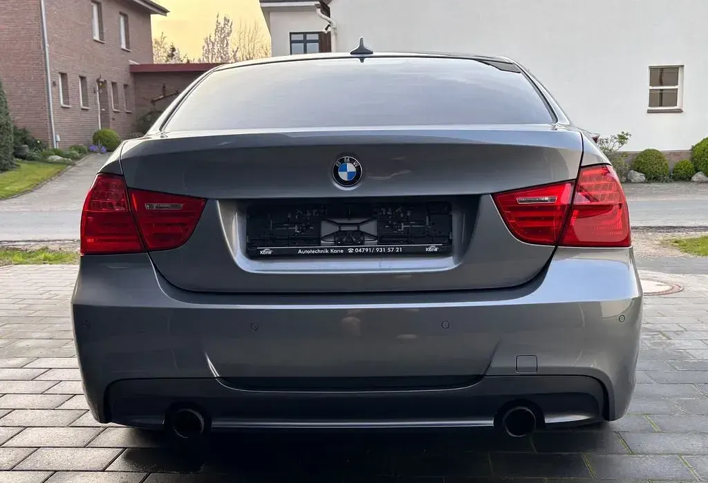 Gebraucht BMW 335 Performance 306 PS (225 kW) 2011 Grau Limousine