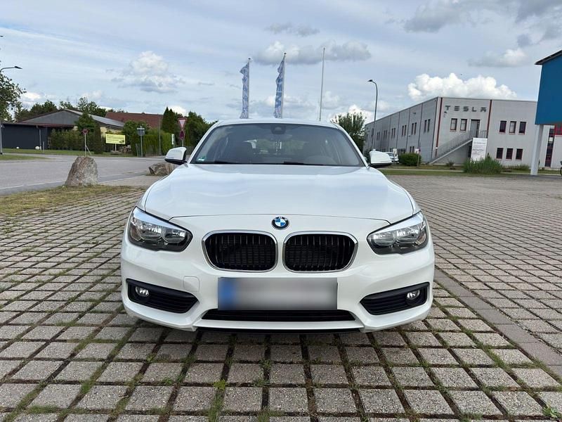 Gebraucht BMW 116 Efficient Dynamics 116 PS (85 kW) 2016 Weiß Kleinwagen