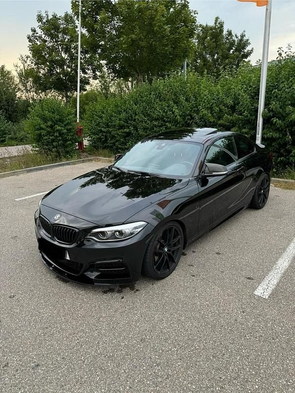 Schwarz Gebraucht 2019 BMW M240 M Performance Coupé | 39.500 € (Etwas zu teuer) - Bild 1/4